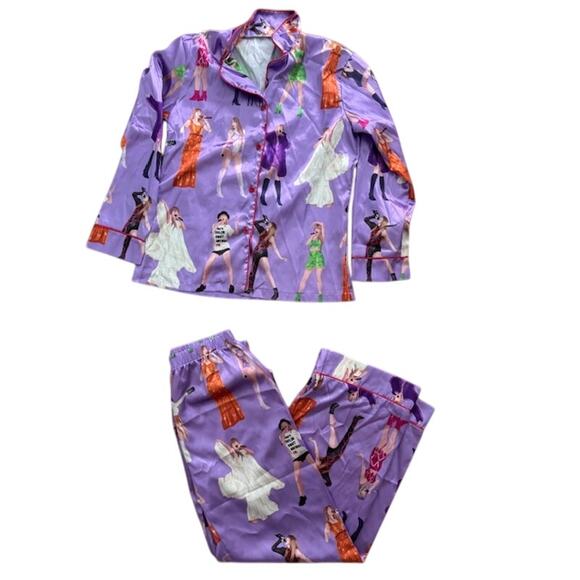 Taylor Swift Eras Print Women's Satin Pajama Two Piece PJ Set - Size Medium - Picture 3 of 4